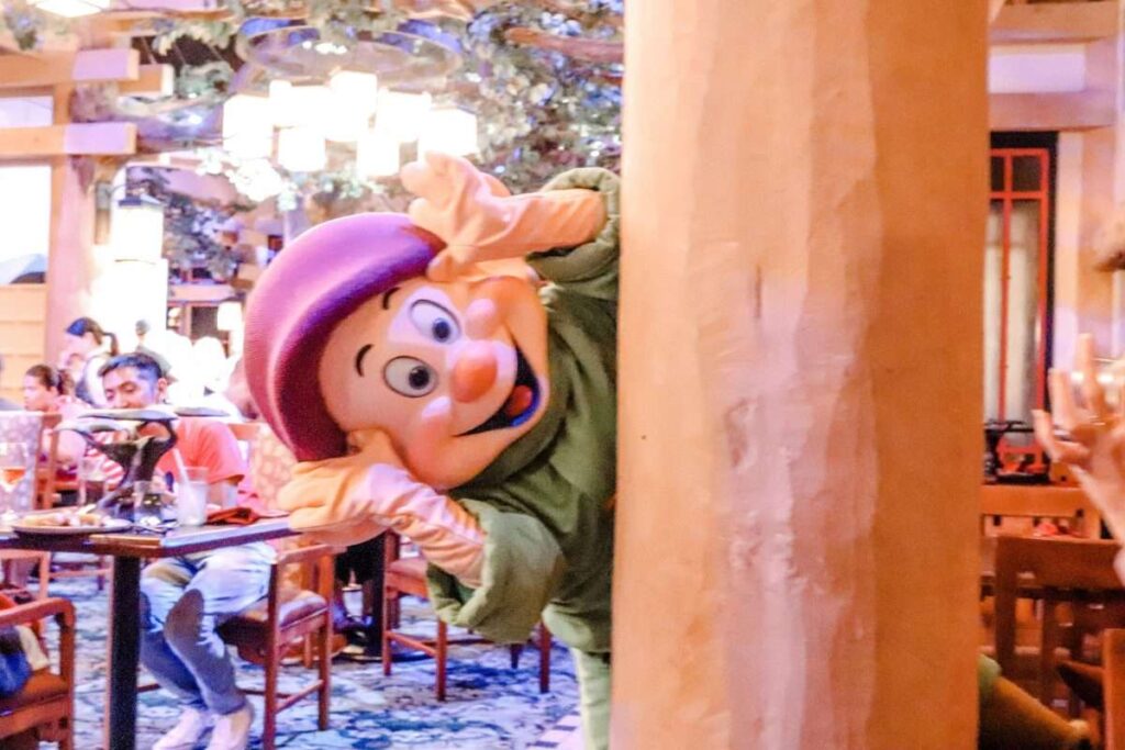 Dopey at Story Book Dining Disney World