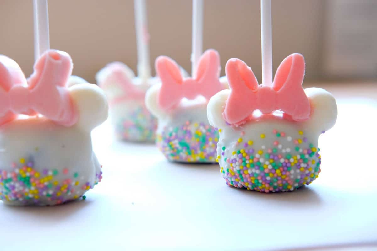 Mickey Mouse Cake Pops