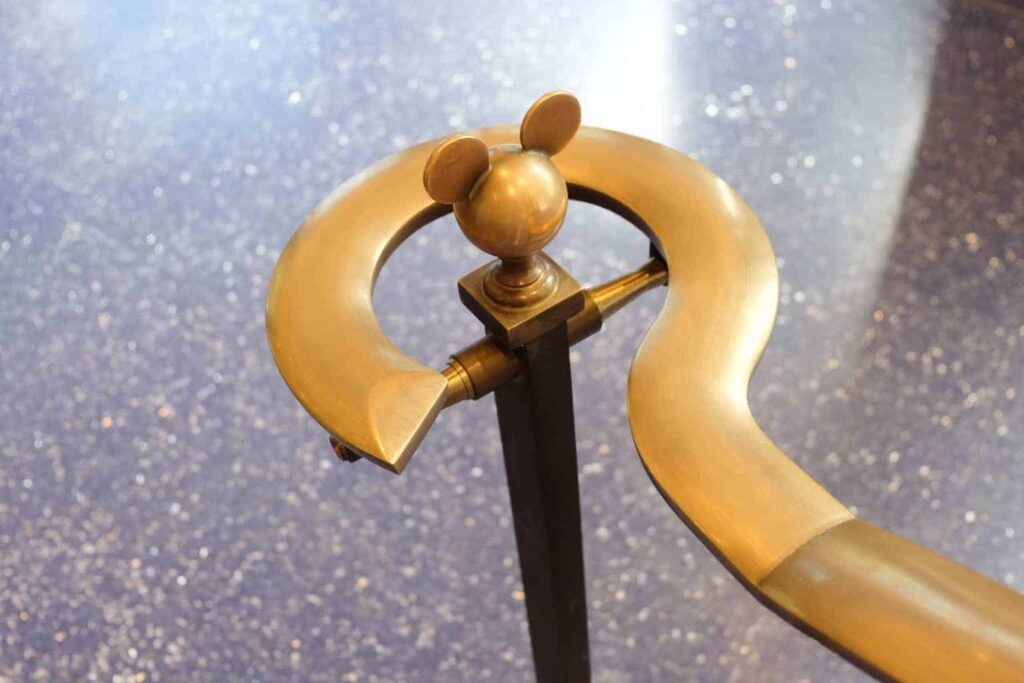 Disneyland Hotel Details and Decor