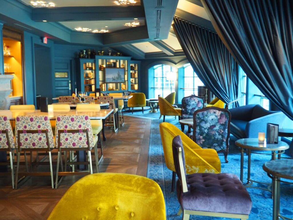 enchanted rose lounge at grand floridian resort