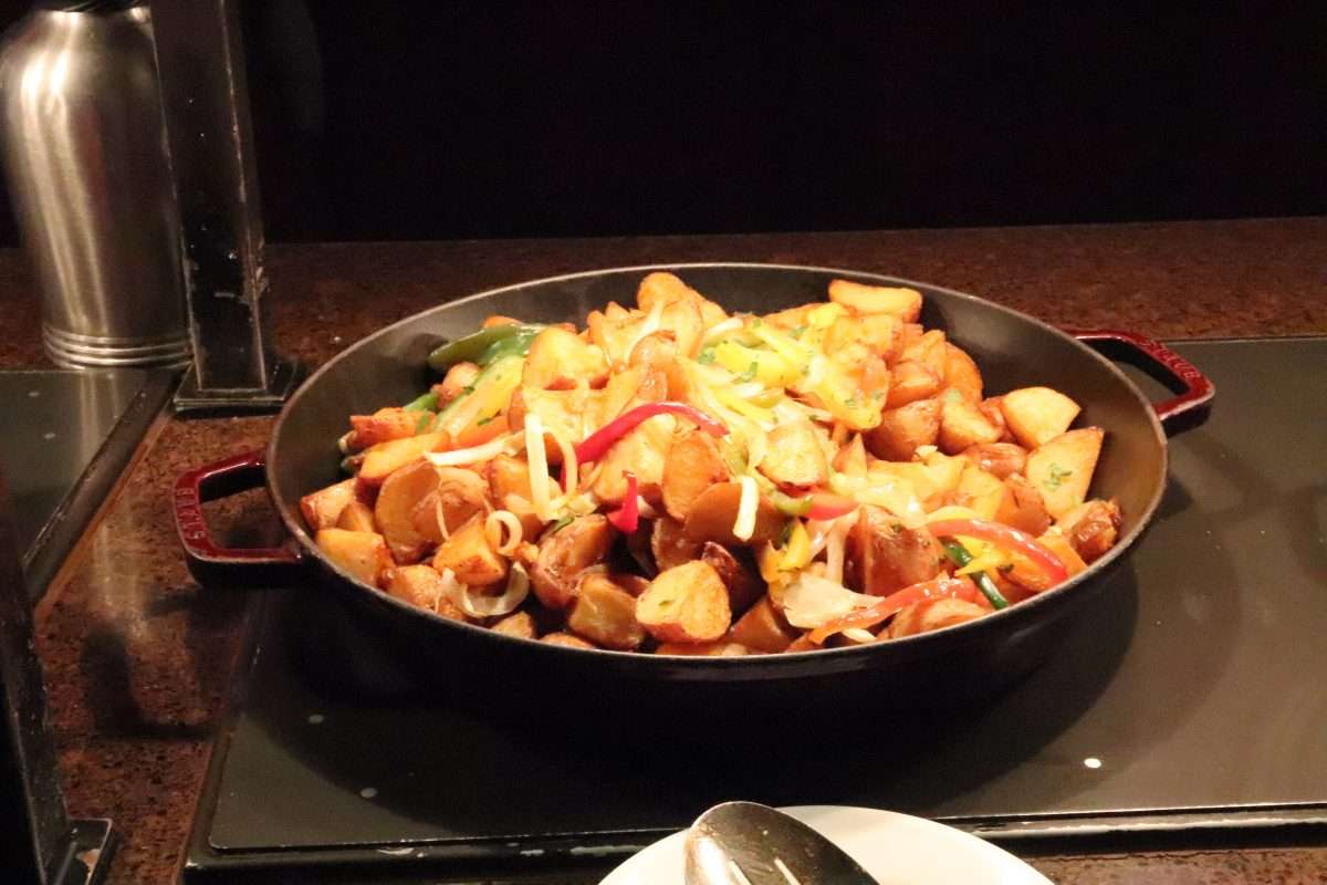 Breakfast at Makahiki Disney Aulani Restaurant Character Dining