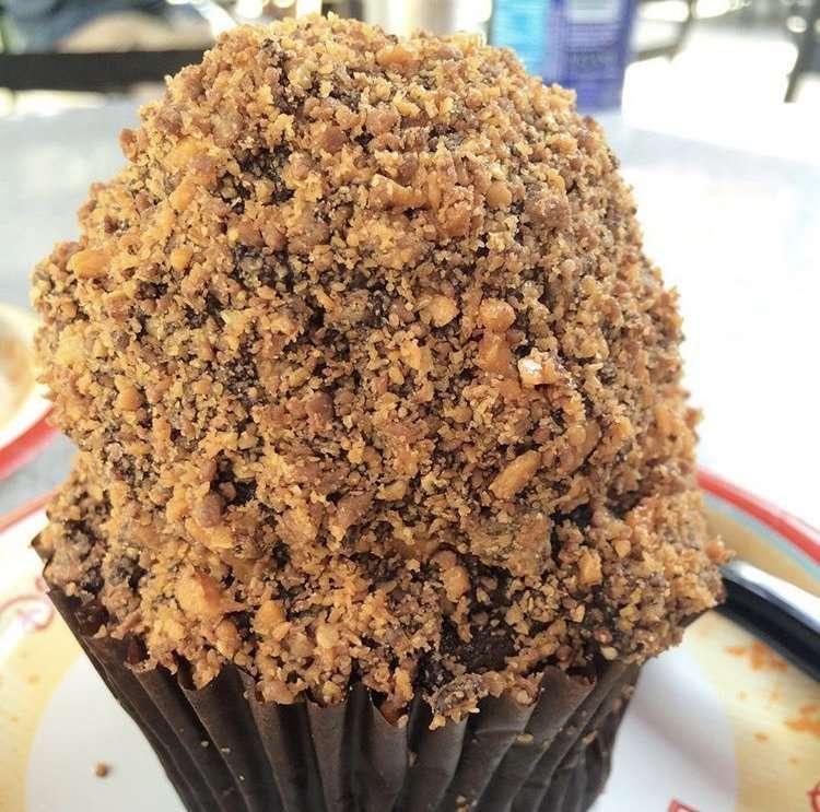 Butterfinger Cupcake Disney Snacks at Hollywood Studios