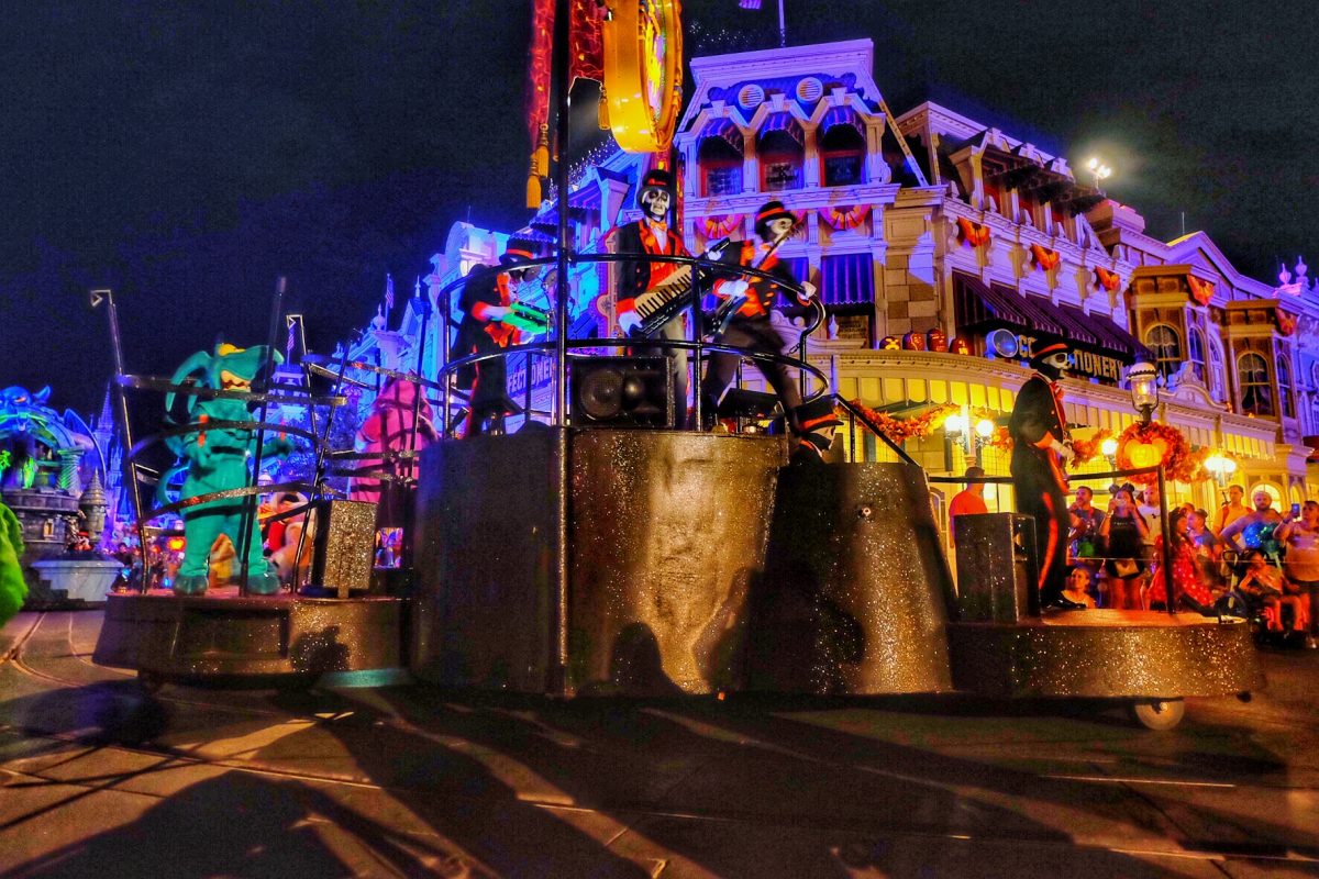 Skeleton Band Boo to you Parade Disney World