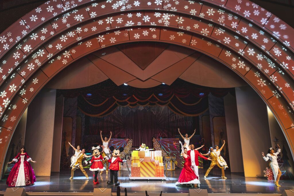 Show at Disney Christmas Party Hollywood Studios