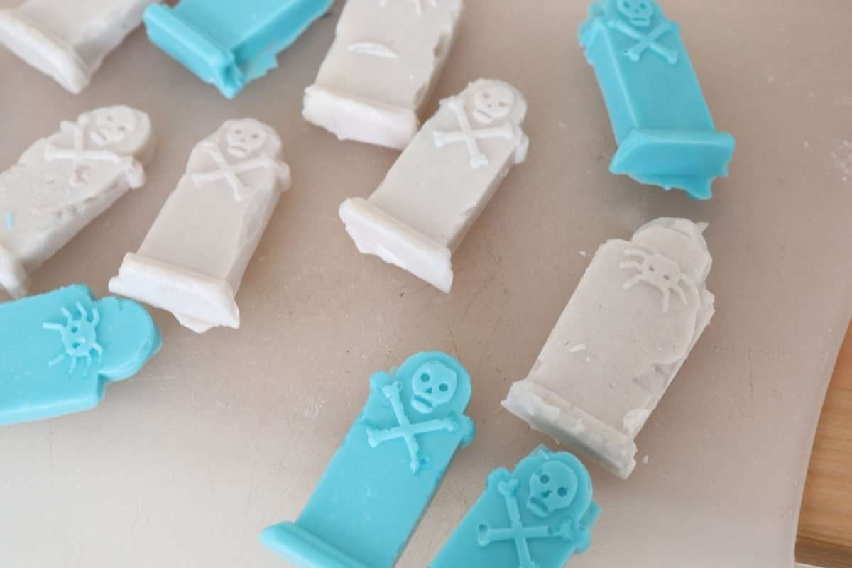 Chocolate Graves for Halloween Treats