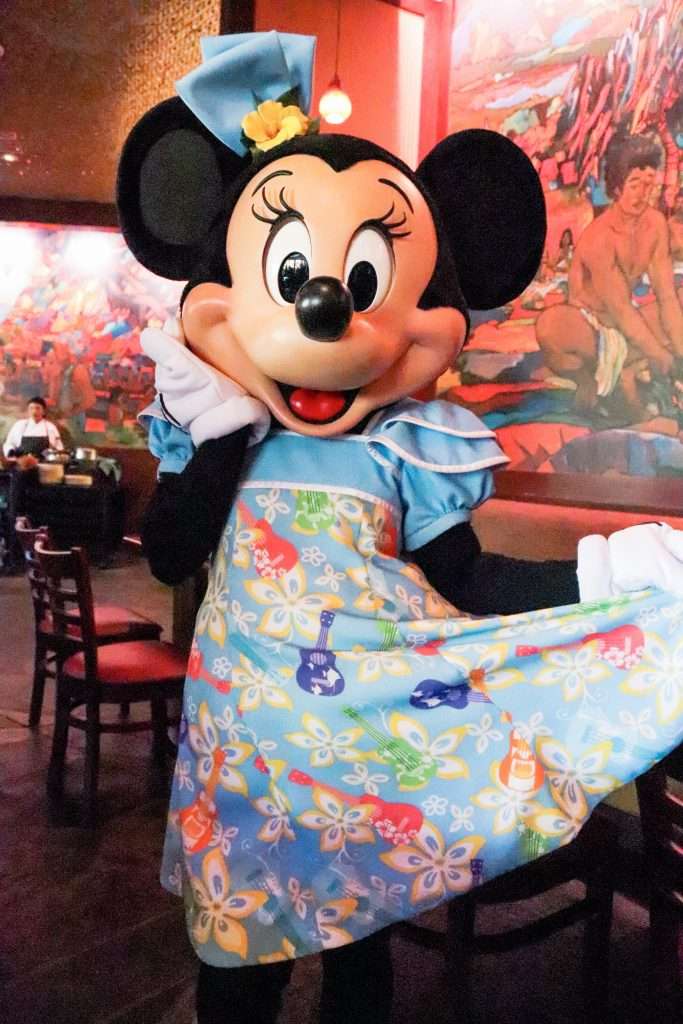 Minnie at Makahiki Restaurant at Disney Aulani