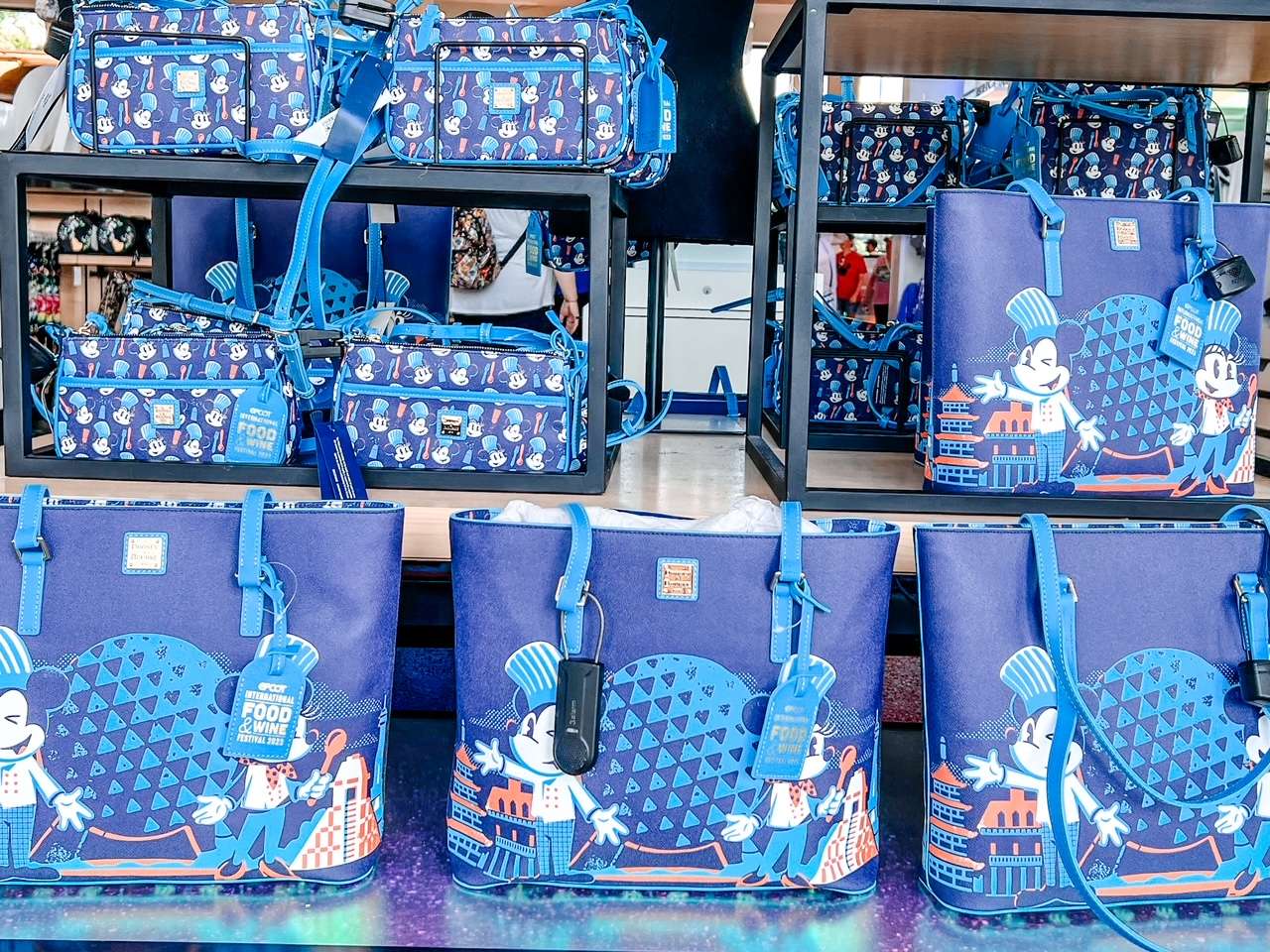 Food and wine Merch Epcot Dooney and Bourke Bag