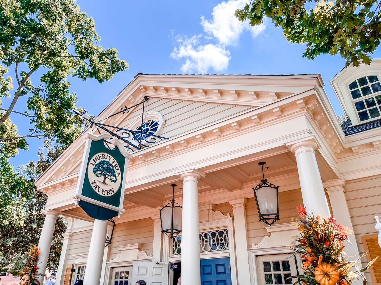 Liberty Tree Tavern Restaurant at Magic Kingdom