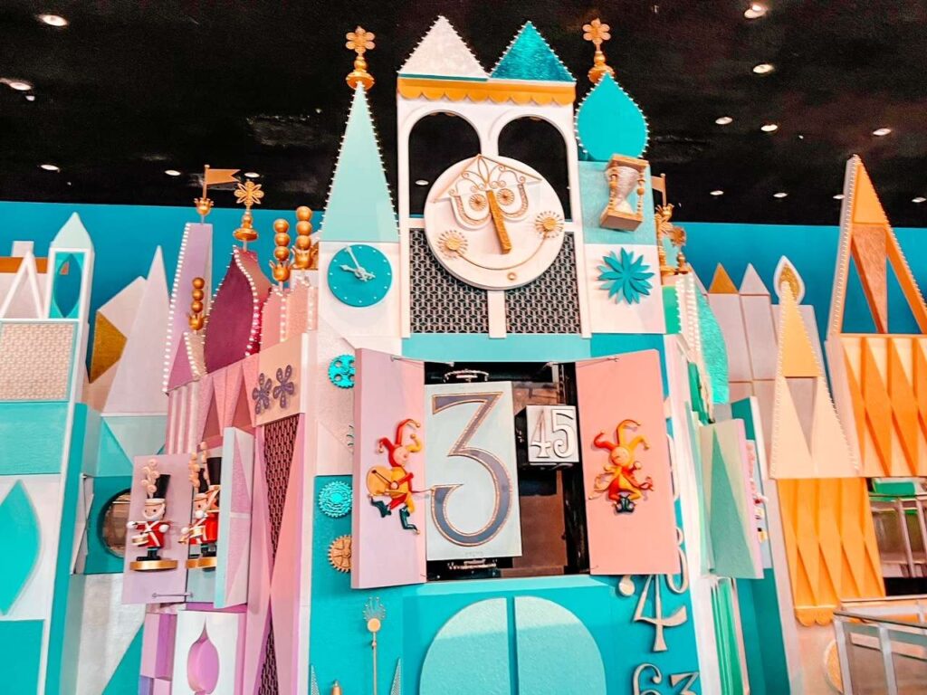 Small world Clock Disney World