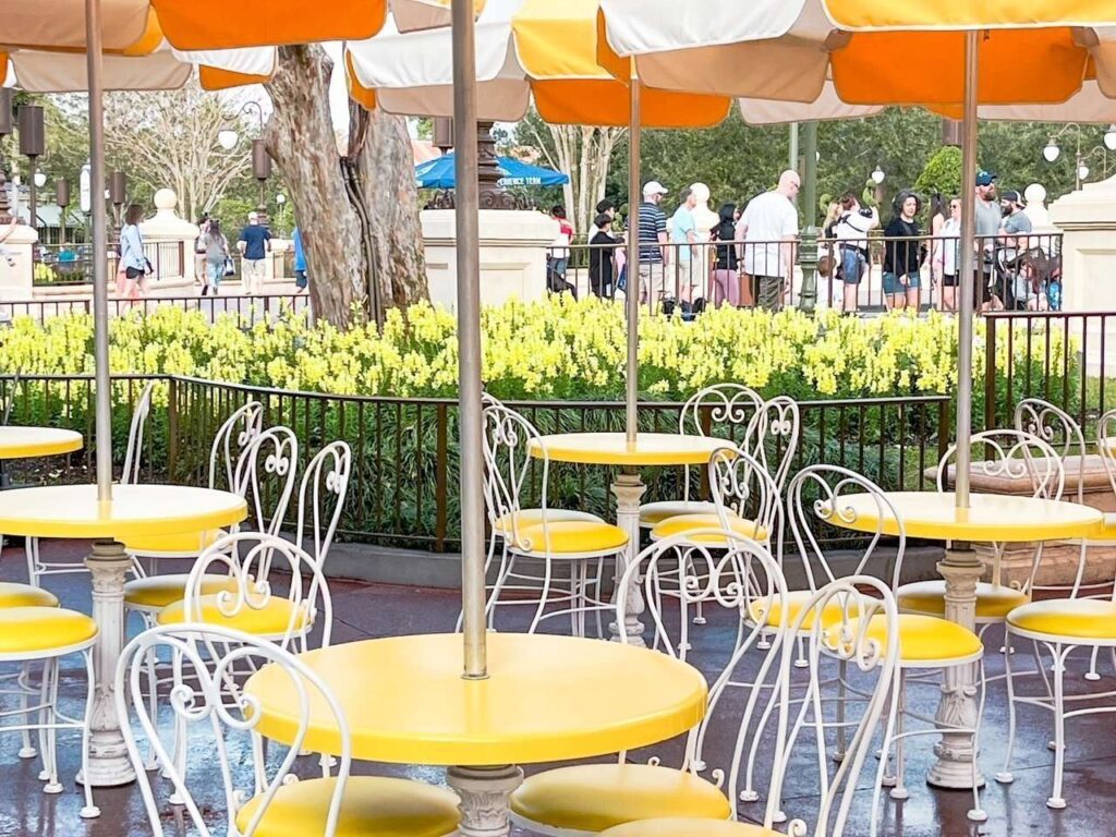 Plaza Restaurant Seating Magic Kingdom