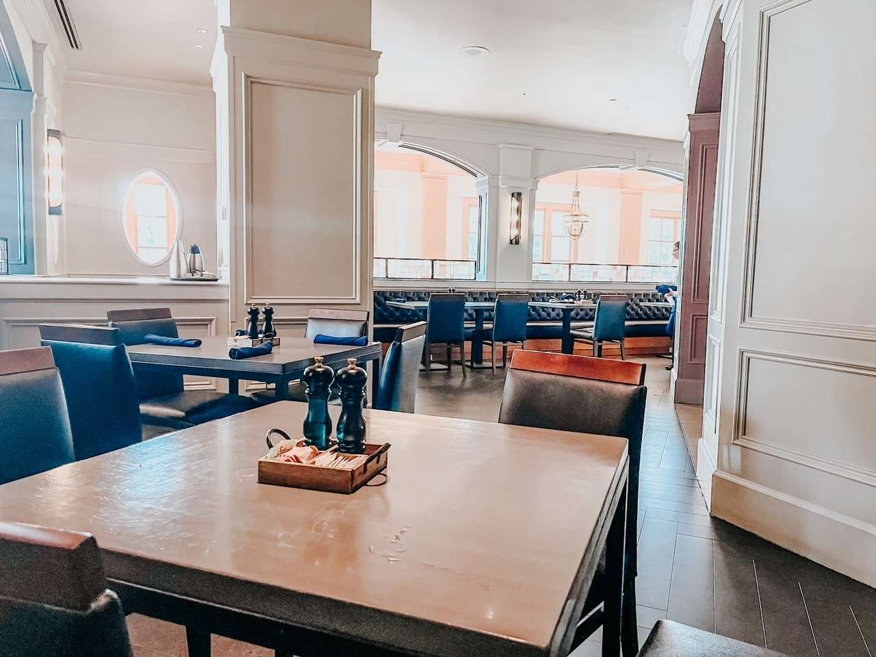 Disney Ale and Compass Restaurant at Yacht Club