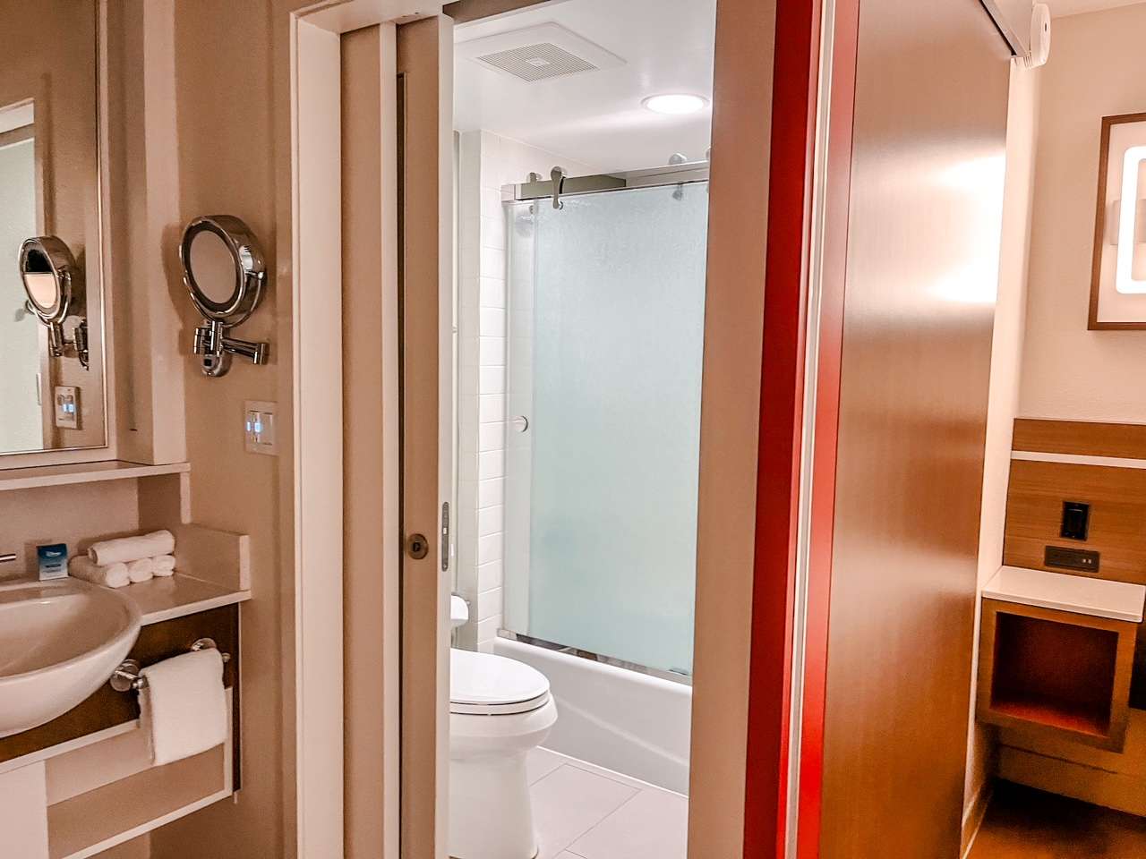 Disney all Star Movies Bathroom