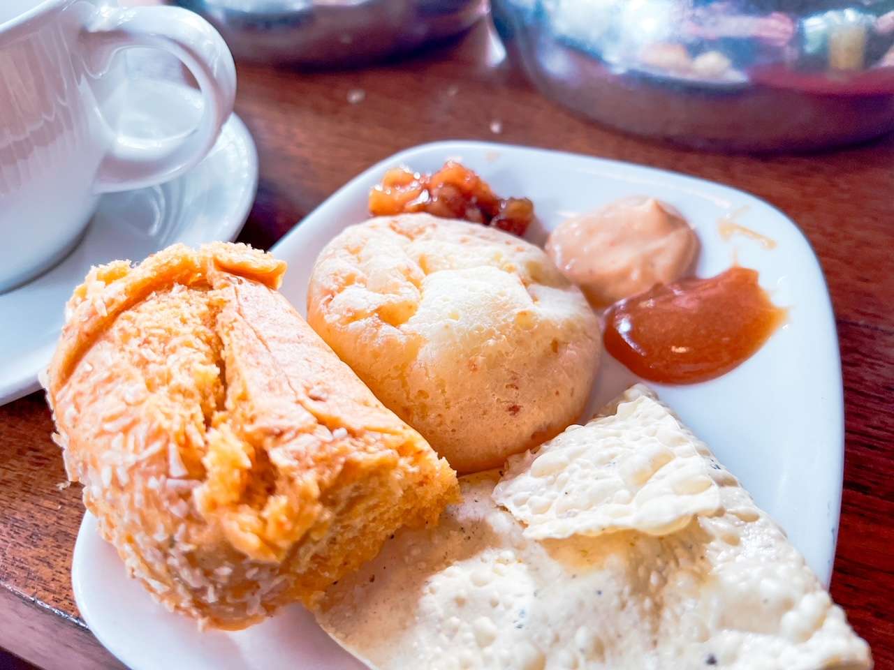 Nomad Lounge Animal Kingdom Food