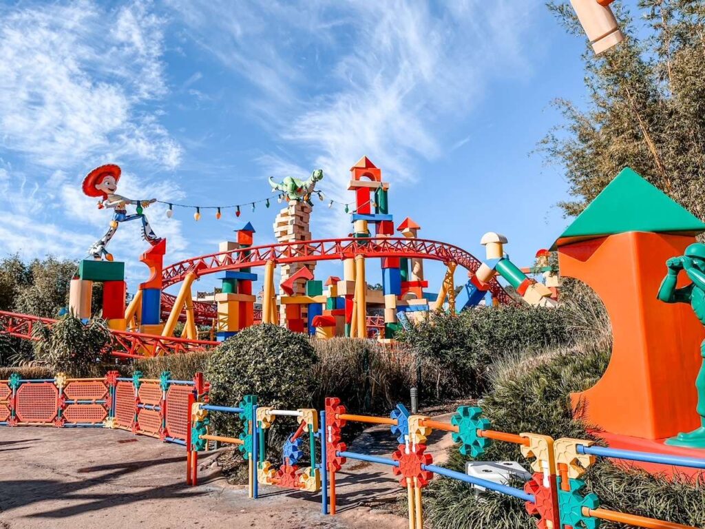 Slink dog Dash Rollercoaster Hollywood Studios