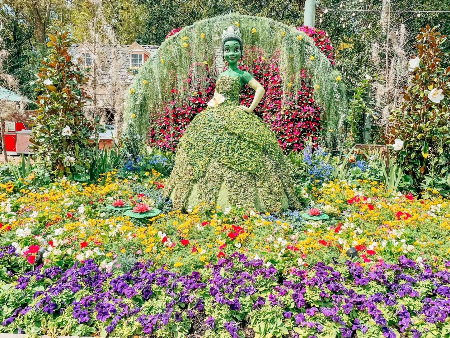 Tiana Flower and Garden Topiary Disney