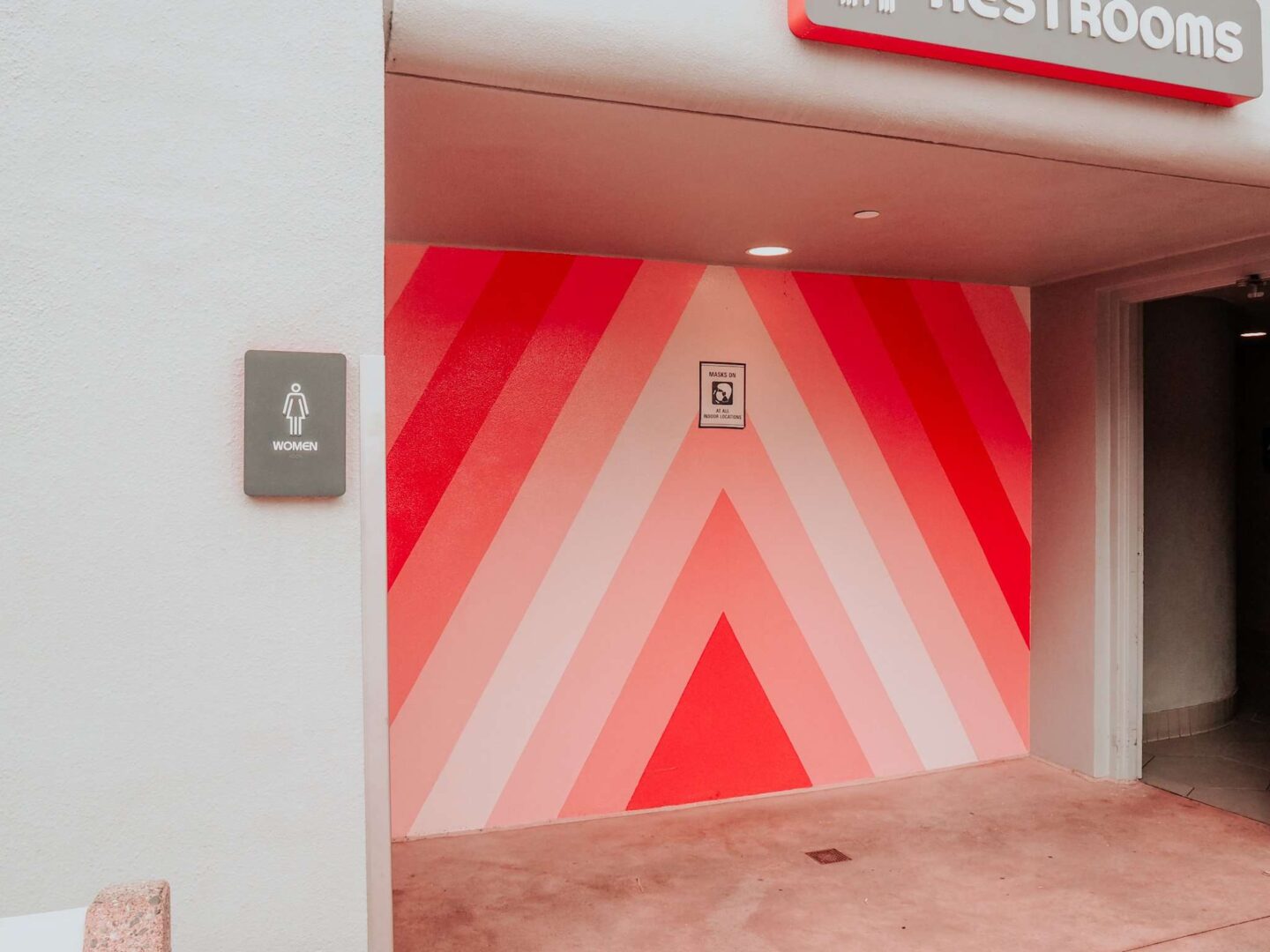 Instagram Disney Walls Pink and Red