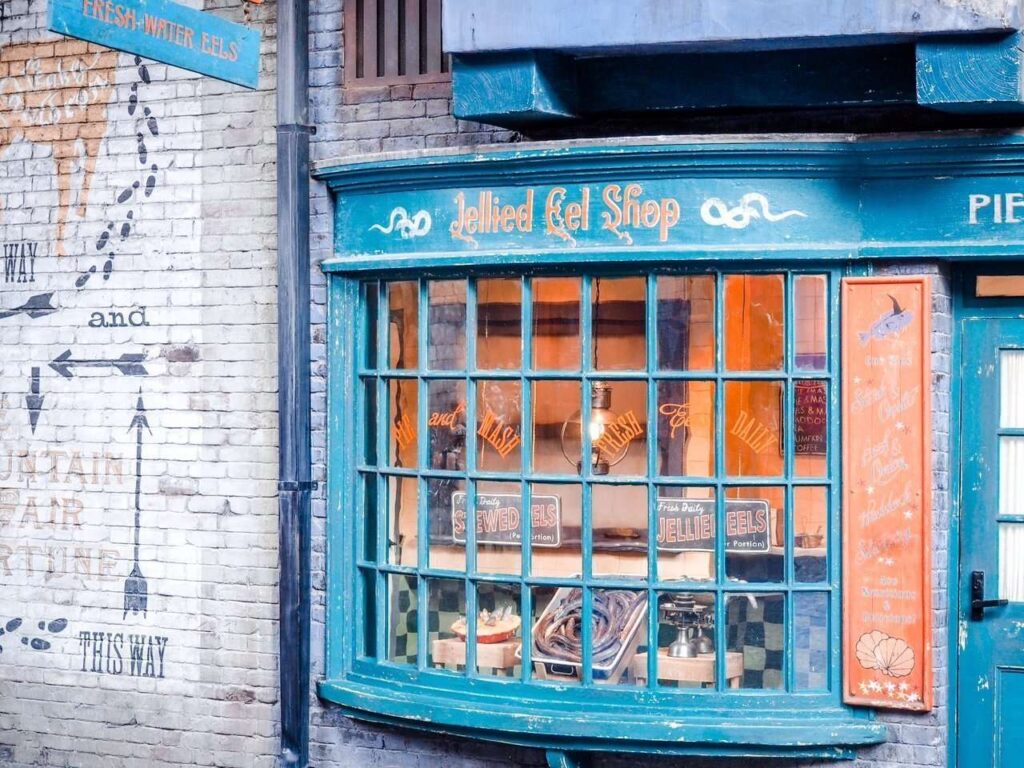 Shops at Wizarding World Diagon Alley