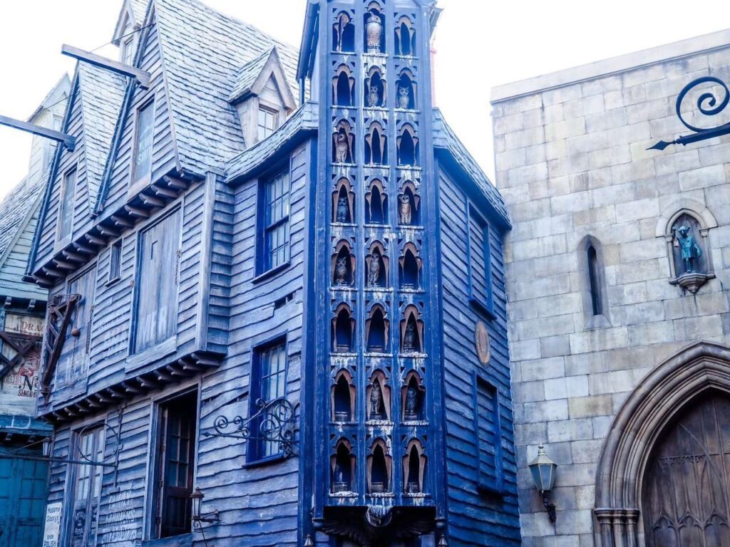 Wizarding World Diagon Alley Owl House