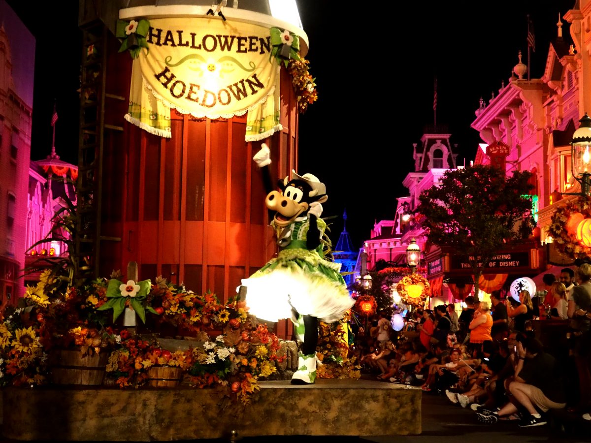 Boo to you Parade Clarabelle Cow Halloween Party