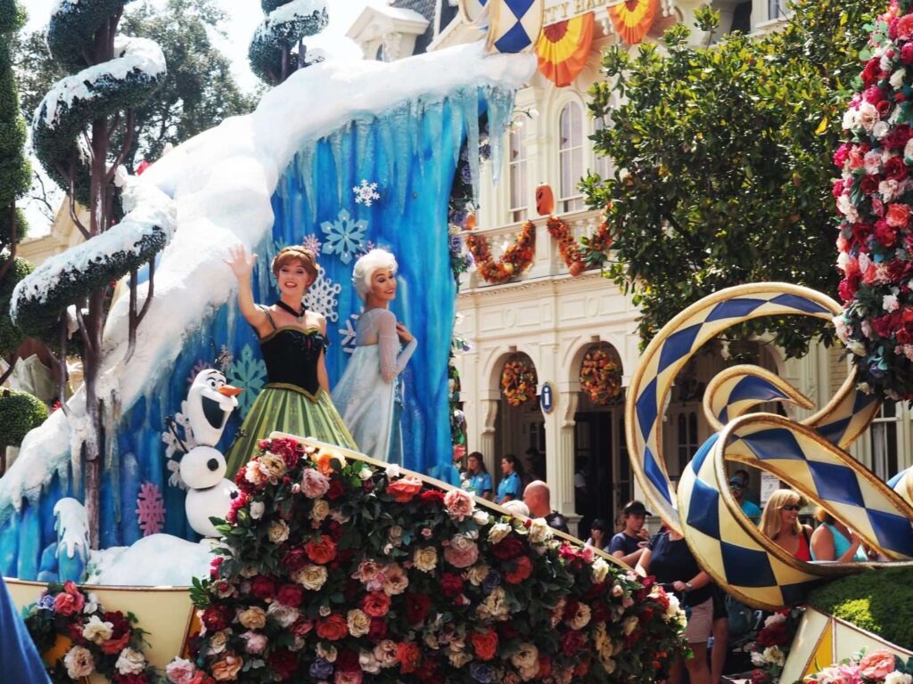 Festival of Fantasy Anna and Elsa Disney Parade