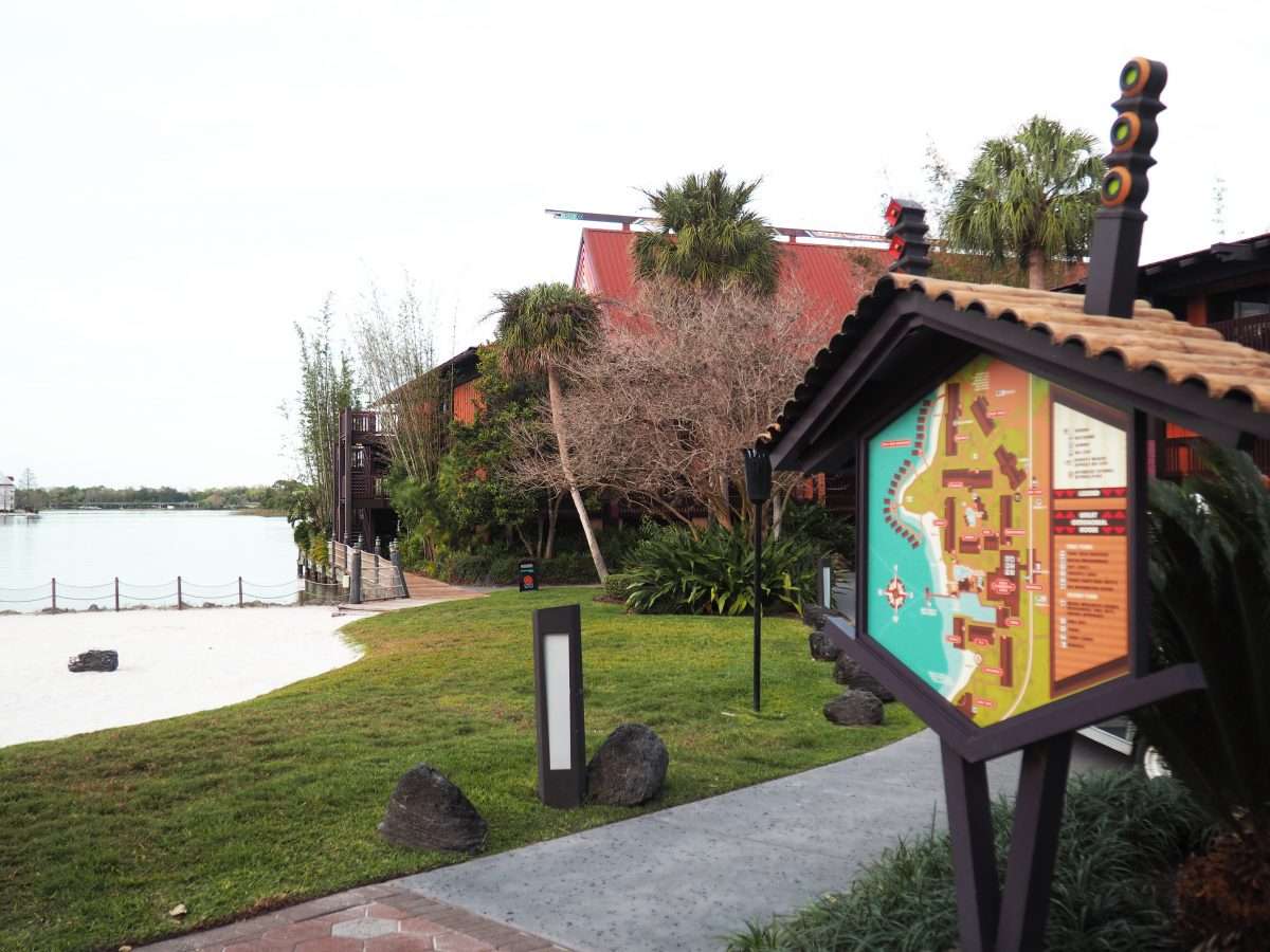 Disney Polynesian Resort Walking Trail to Magic Kingdom