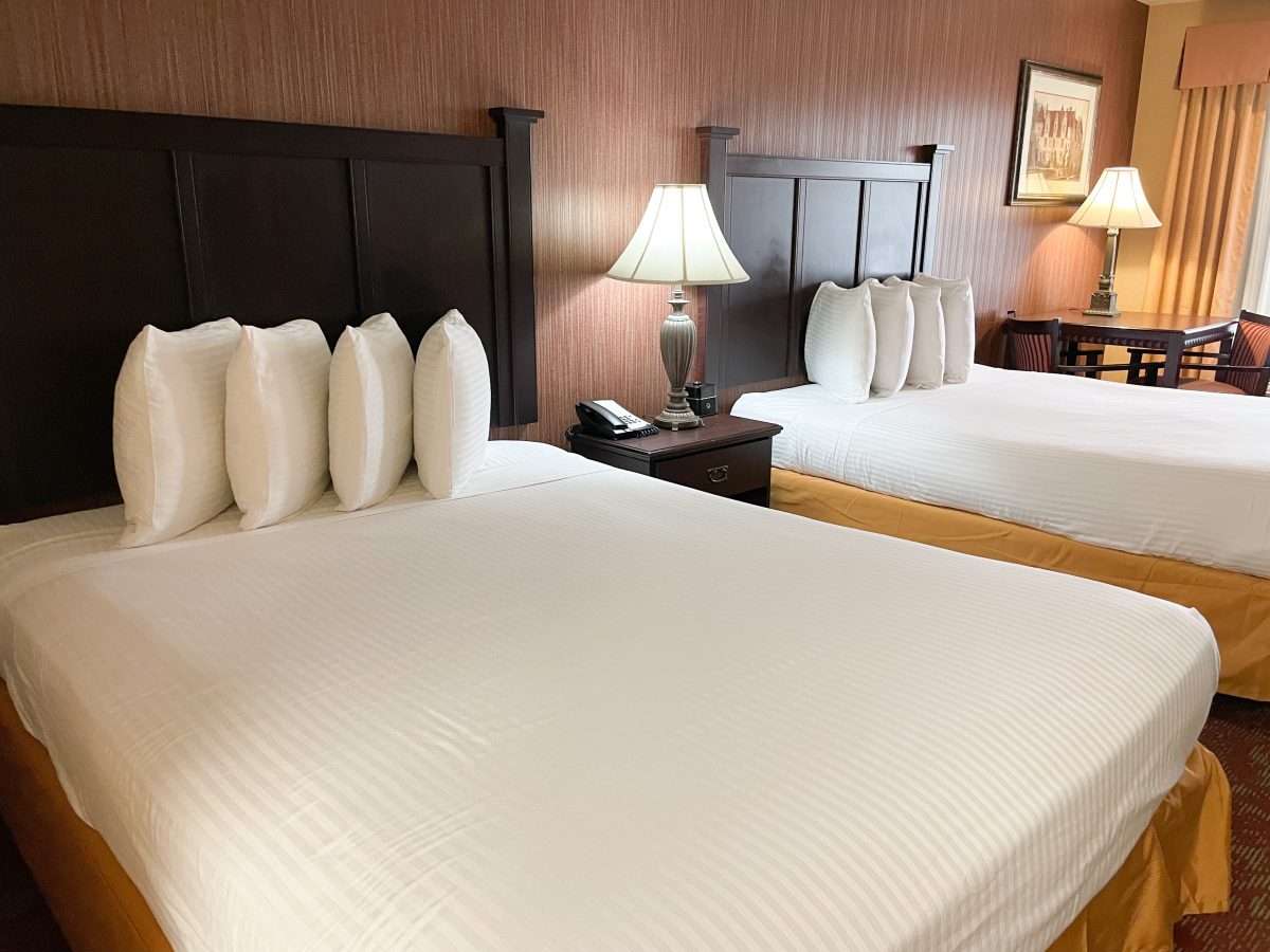 Castle Inn and Suites Rooms