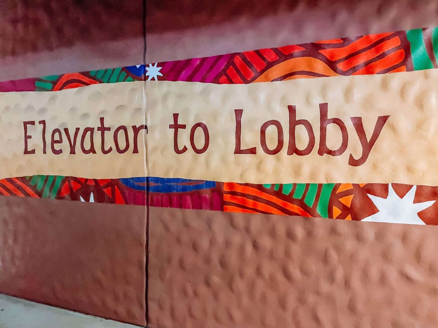 Walking path from kidani to jambo house disney world