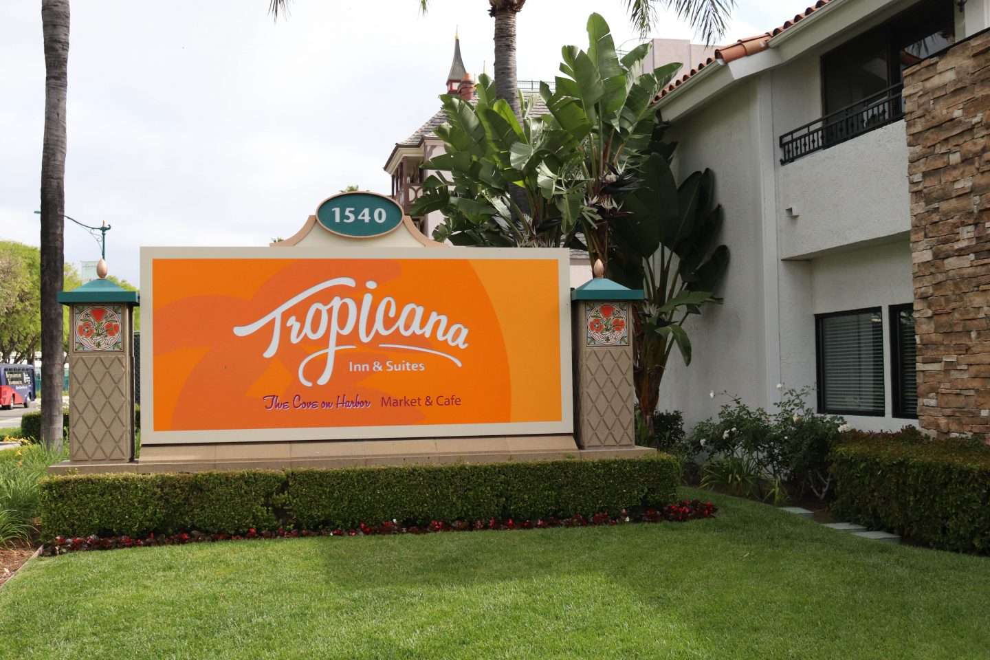 Tropicana Inn and Suites Hotel Disneyland Hotels