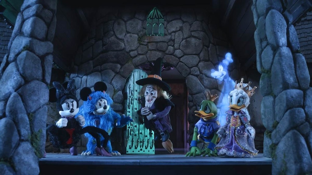 Mickey's Trick or Treat Halloween Short