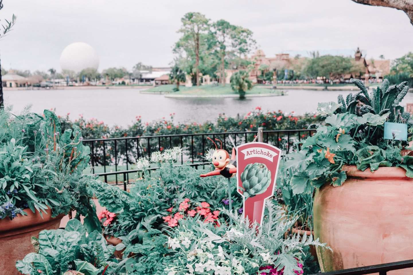 Spike the Bee Game Disney World Flower and Garden