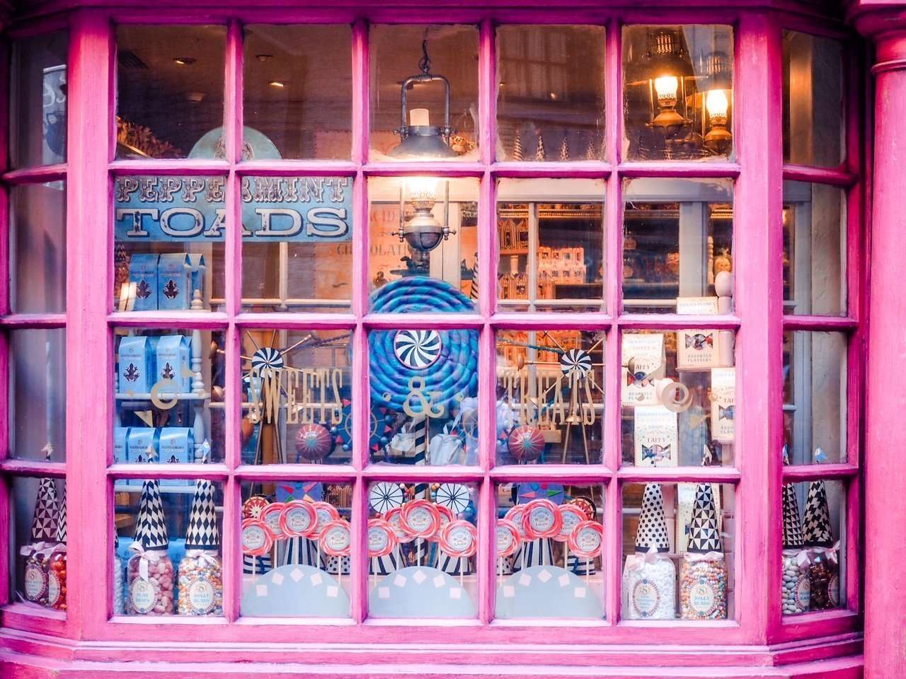 Honeydukes Candy Shop at Hogsmeade Wizarding World