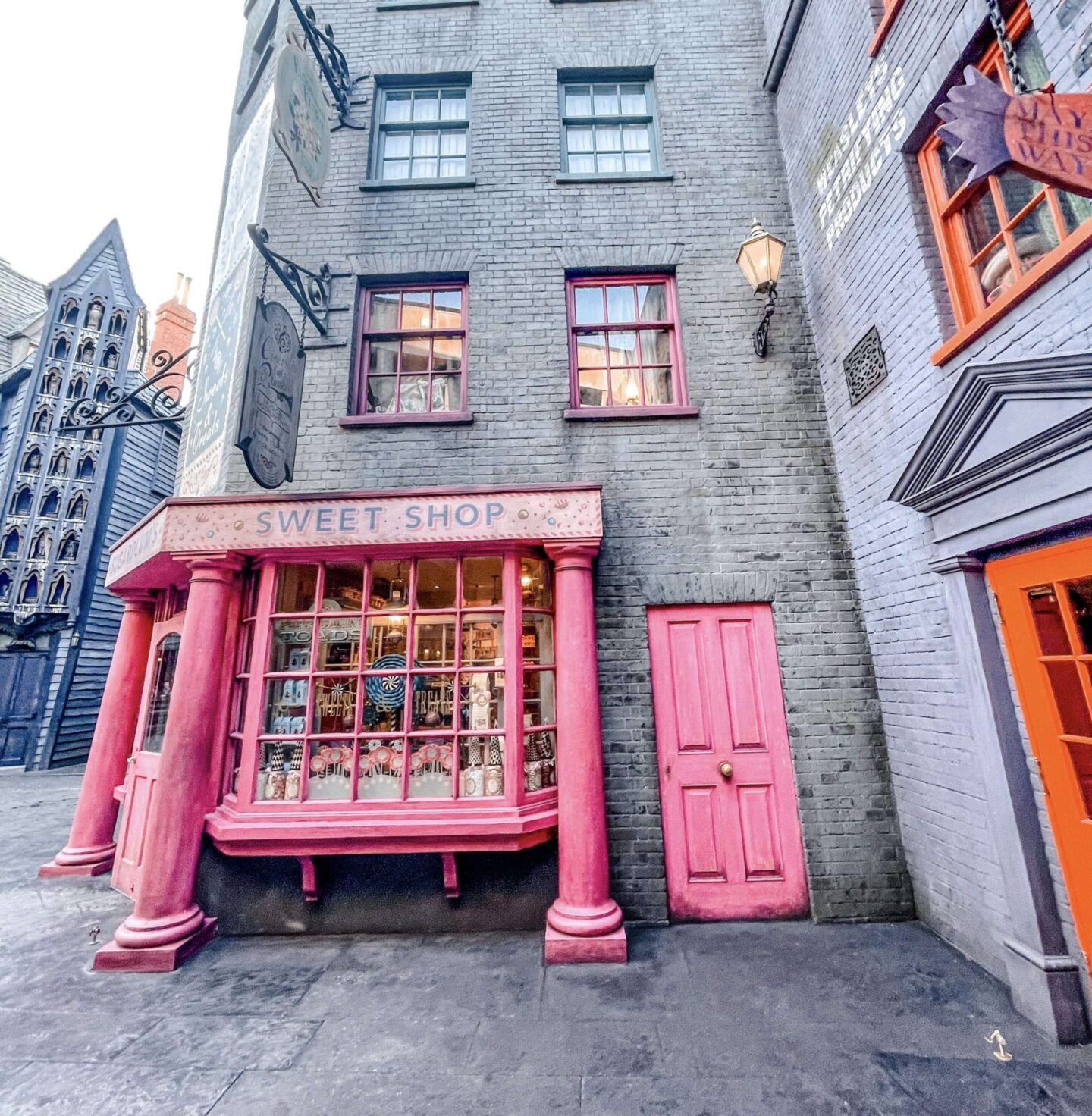 Sweet Shop at Wizarding World Harry Potter Universal