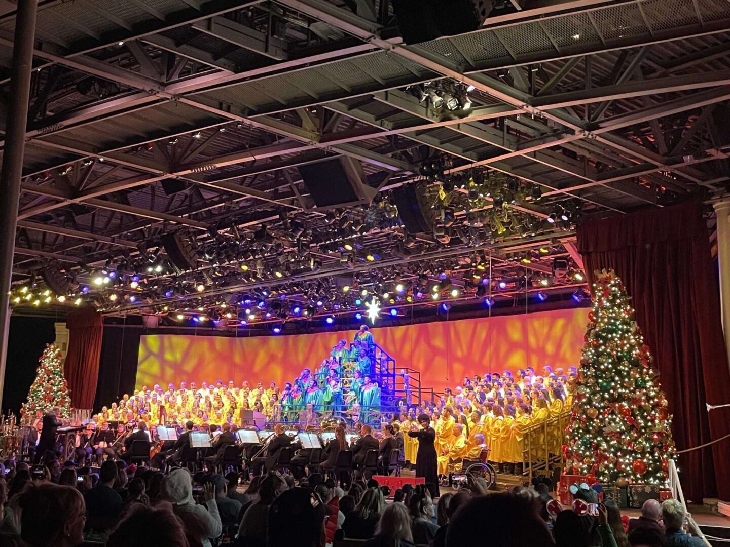 Candlelight Processional Show at Epcot Holidays