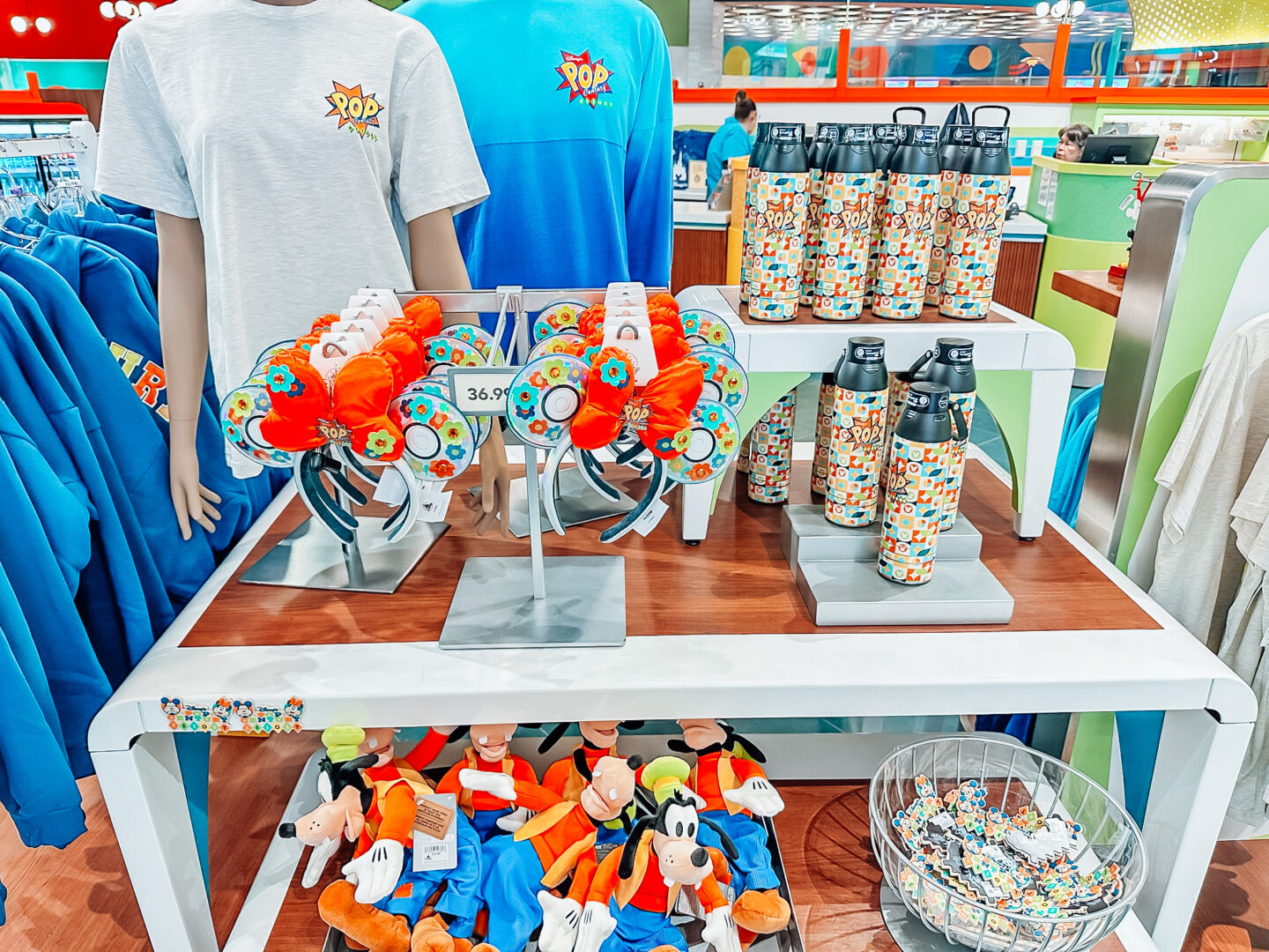 Pop Century gift shop, Everything Pop Shopping and Dining