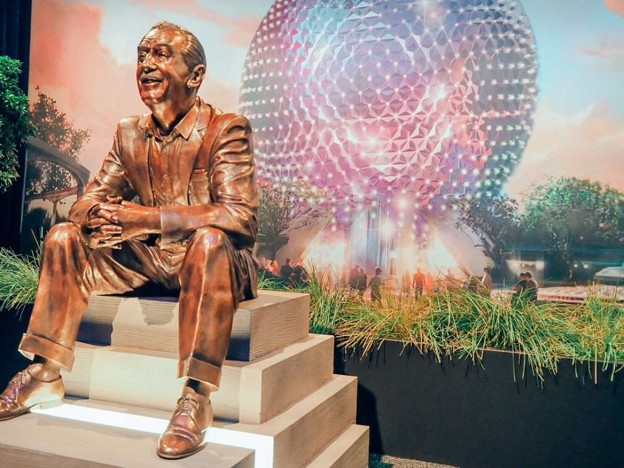 Walt Disney Dreamer Statue at EPCOT